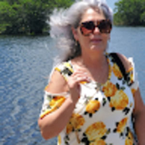 Meet your Posher, Mamita